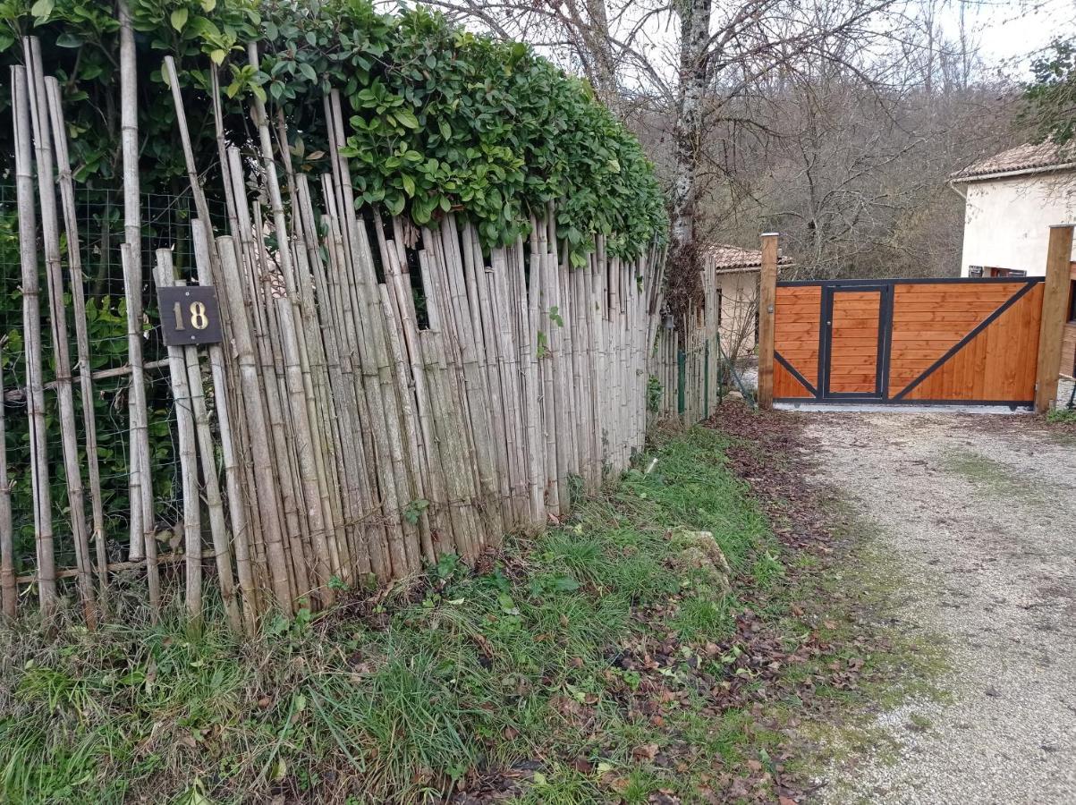 Gite Zen Dans Les Bois Blesignac Bagian luar foto
