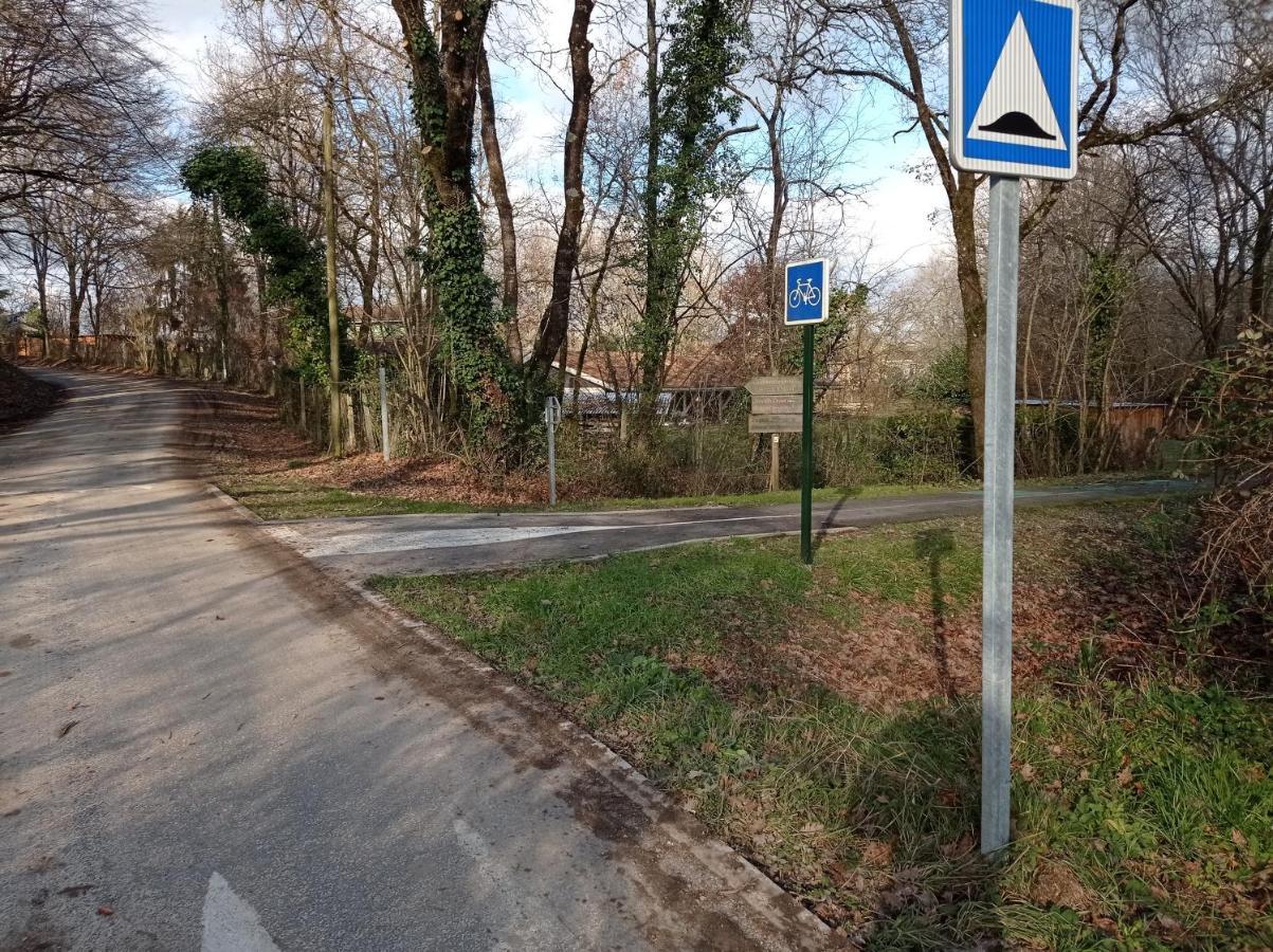 Gite Zen Dans Les Bois Blesignac Bagian luar foto